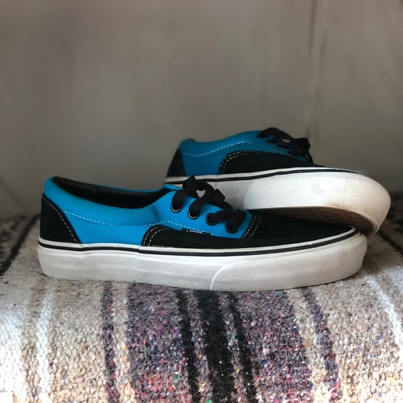 Vans Shoes - ❗️SOLD❗️Vans